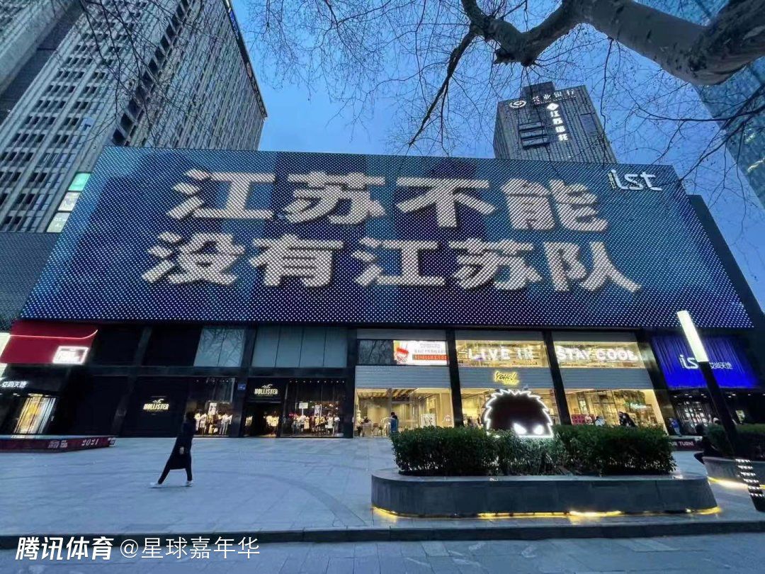 顺应时代发展新潮流，共同开创中国电影新纪元说;金刚川,猎豹商场机器人请你看电影说到《鬼灭之刃》快登顶之时，前任冠军把重映成绩计算进来将战局拉长的故事